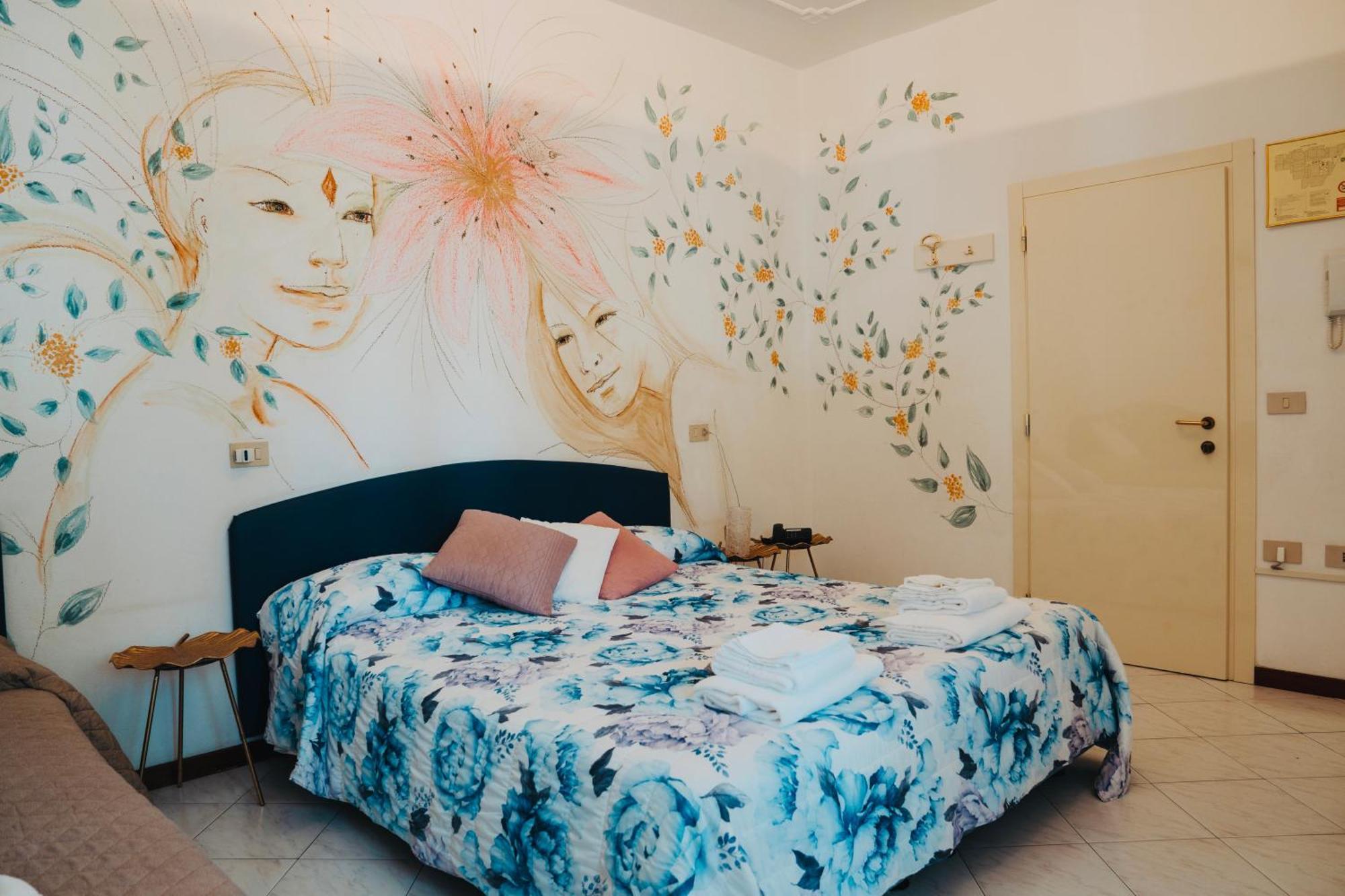 Julia Hotel 3*